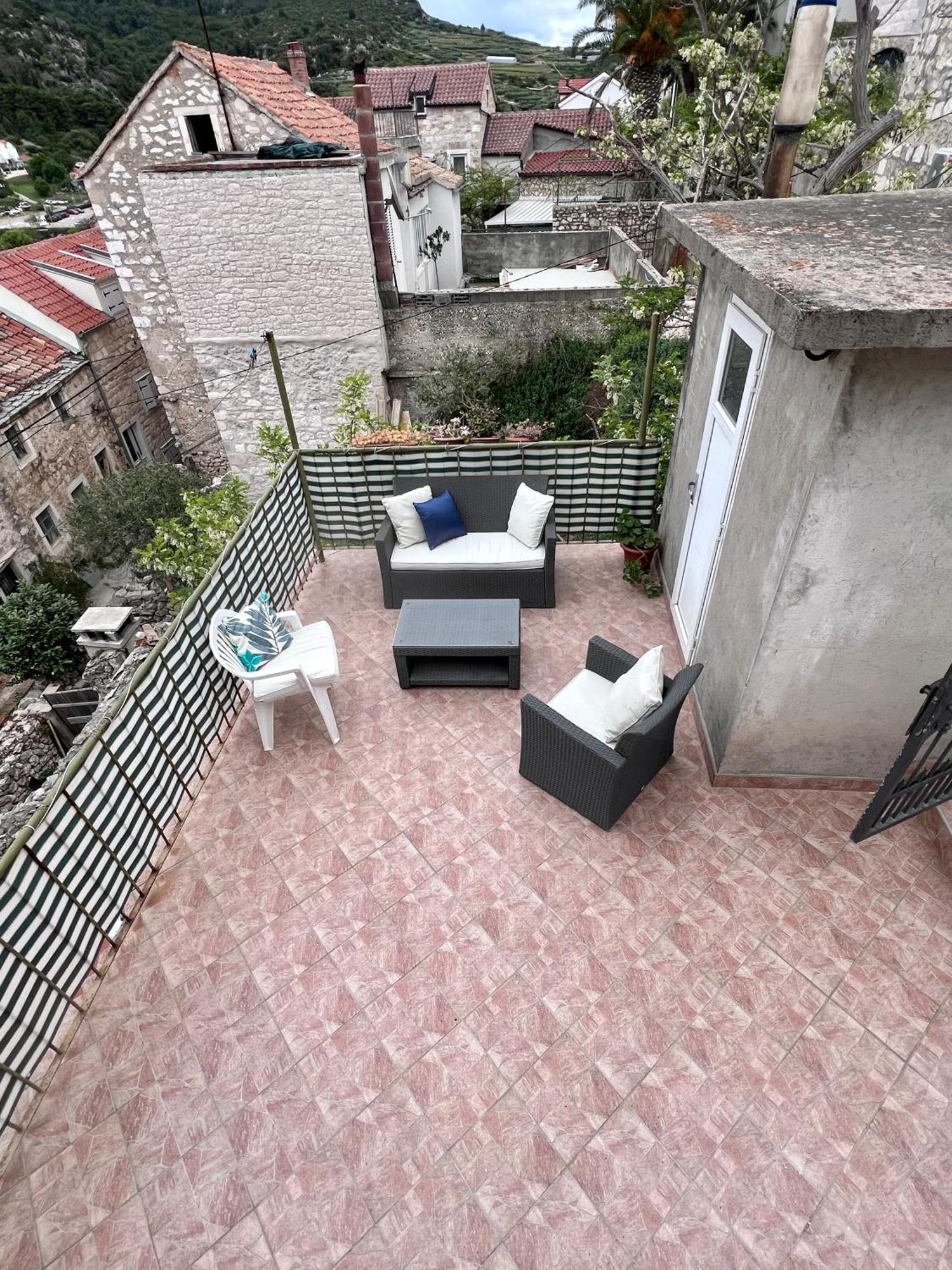 Apartments Tudor Nikola Đảo Hvar Ngoại thất bức ảnh